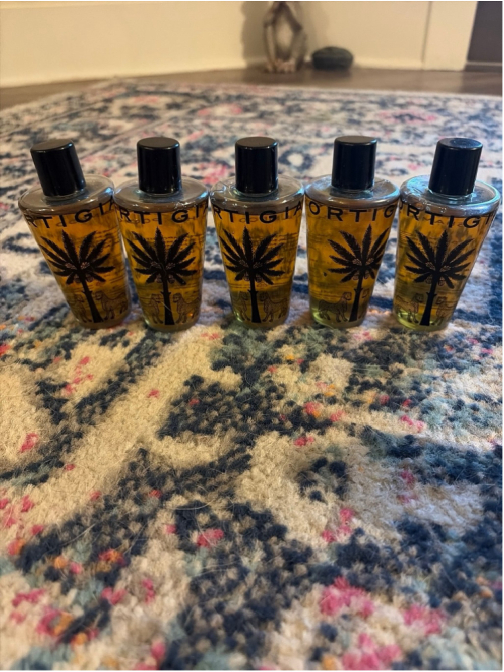 Ortigia Sicilia Ambra Nera Bath & Body Bundle - 18 Pieces travel size - Picture 4 of 9